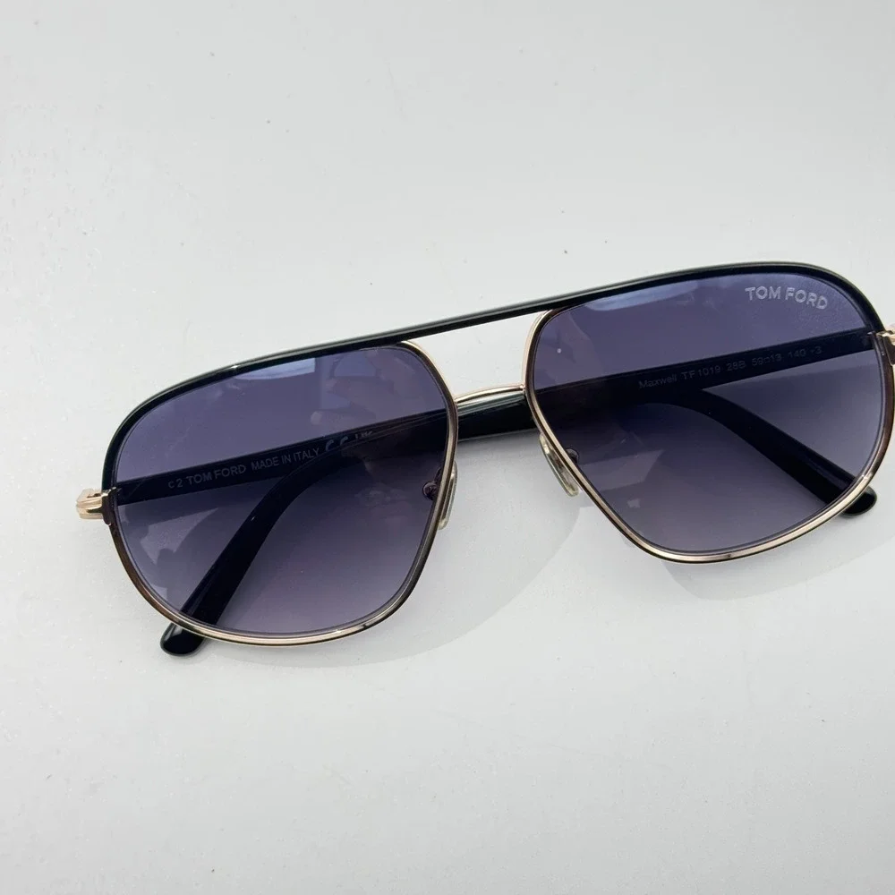 Tom Ford Sunglasses Maxwell TF1019 28B Black Gold Aviator Frame Gray Gradient